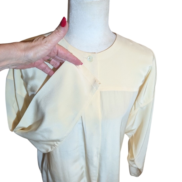 Vtg Ellen Tracy 100% Silk Cream Button Up Long Sleeve Blouse - Picture 2 of 8